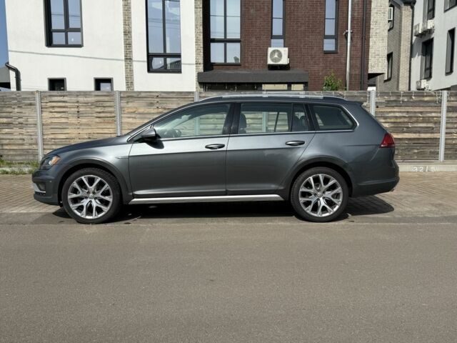 Серый Фольксваген Гольф, объемом двигателя 1.8 л и пробегом 199 тыс. км за 12500 $, фото 5 на Automoto.ua