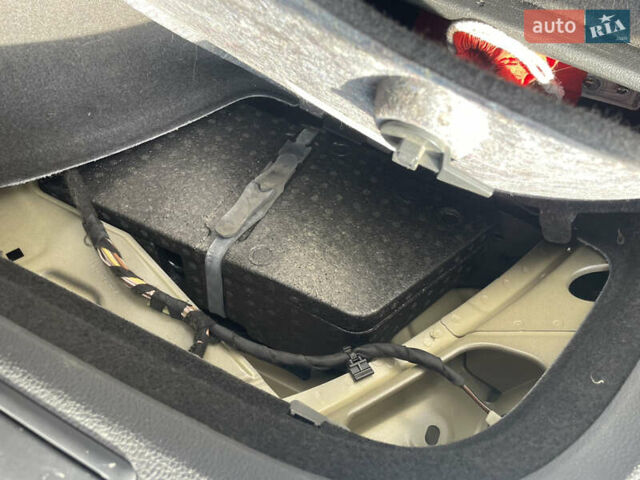 Серый Фольксваген Гольф, объемом двигателя 2 л и пробегом 238 тыс. км за 14000 $, фото 28 на Automoto.ua