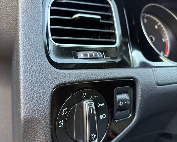 Серый Фольксваген Гольф, объемом двигателя 1.6 л и пробегом 280 тыс. км за 10999 $, фото 15 на Automoto.ua