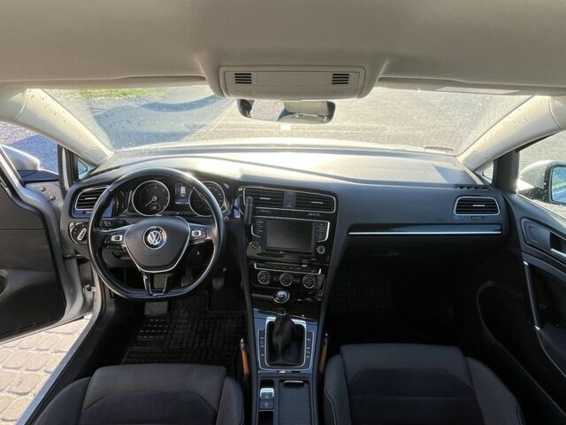 Сірий Фольксваген Гольф, об'ємом двигуна 1.6 л та пробігом 208 тис. км за 12900 $, фото 2 на Automoto.ua