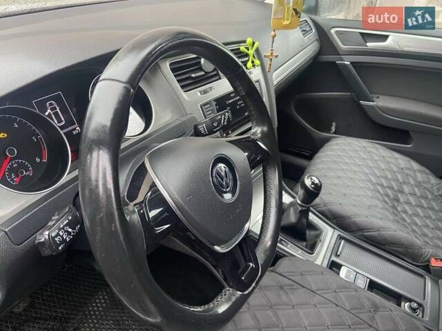 Серый Фольксваген Гольф, объемом двигателя 1.6 л и пробегом 236 тыс. км за 11999 $, фото 7 на Automoto.ua
