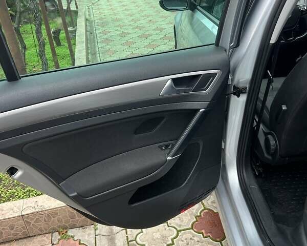 Серый Фольксваген Гольф, объемом двигателя 1.6 л и пробегом 188 тыс. км за 13500 $, фото 10 на Automoto.ua