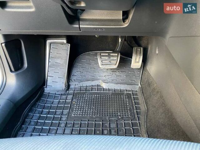 Серый Фольксваген Гольф, объемом двигателя 1.97 л и пробегом 189 тыс. км за 15900 $, фото 26 на Automoto.ua