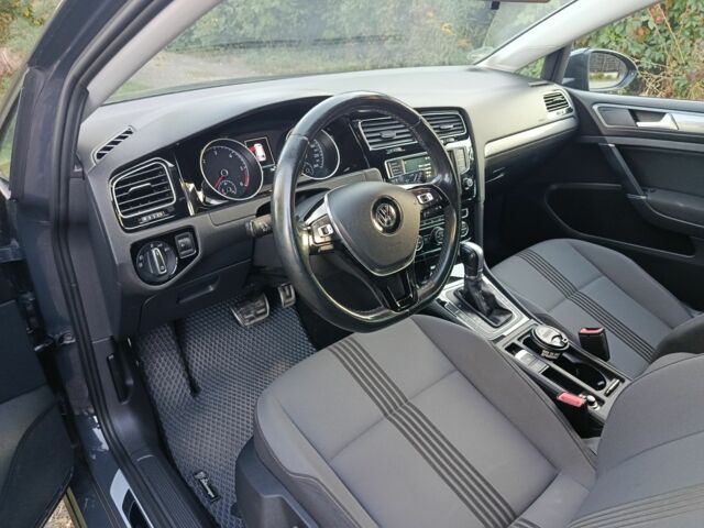 Серый Фольксваген Гольф, объемом двигателя 1.6 л и пробегом 257 тыс. км за 11600 $, фото 8 на Automoto.ua