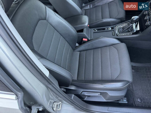 Сірий Фольксваген Гольф, об'ємом двигуна 1.6 л та пробігом 335 тис. км за 11999 $, фото 76 на Automoto.ua