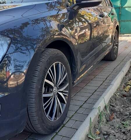 Сірий Фольксваген Гольф, об'ємом двигуна 1.6 л та пробігом 207 тис. км за 12900 $, фото 2 на Automoto.ua