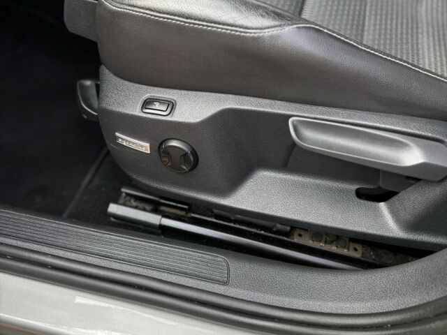 Сірий Фольксваген Гольф, об'ємом двигуна 1.6 л та пробігом 245 тис. км за 12800 $, фото 12 на Automoto.ua