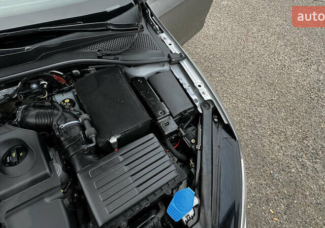 Серый Фольксваген Гольф, объемом двигателя 1.97 л и пробегом 300 тыс. км за 10700 $, фото 74 на Automoto.ua