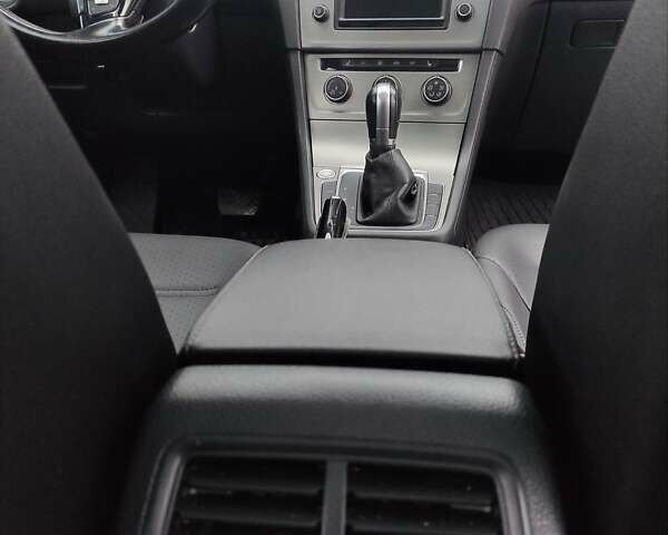 Серый Фольксваген Гольф, объемом двигателя 1.8 л и пробегом 155 тыс. км за 13499 $, фото 6 на Automoto.ua