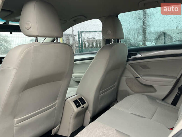 Сірий Фольксваген Гольф, об'ємом двигуна 1.6 л та пробігом 272 тис. км за 10500 $, фото 17 на Automoto.ua