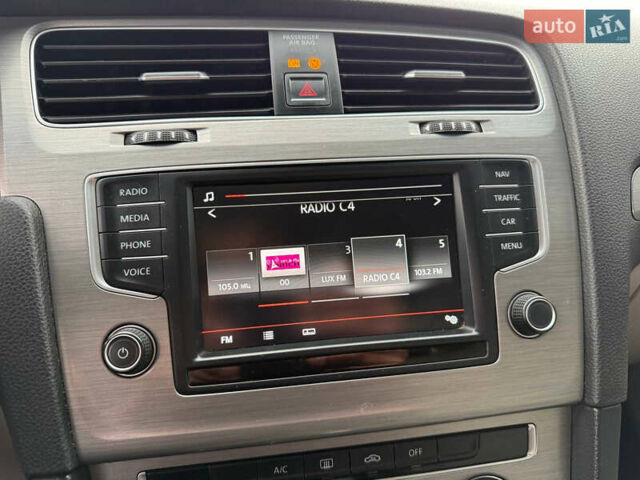 Серый Фольксваген Гольф, объемом двигателя 1.6 л и пробегом 272 тыс. км за 11200 $, фото 35 на Automoto.ua