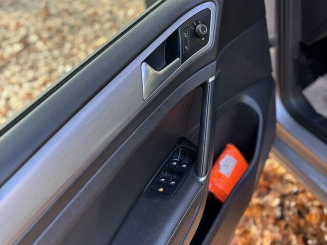 Сірий Фольксваген Гольф, об'ємом двигуна 1.6 л та пробігом 245 тис. км за 12800 $, фото 7 на Automoto.ua