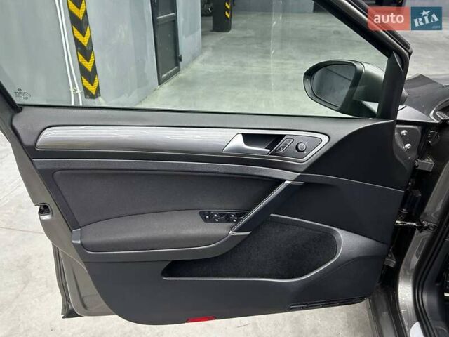 Серый Фольксваген Гольф, объемом двигателя 2 л и пробегом 213 тыс. км за 13300 $, фото 13 на Automoto.ua