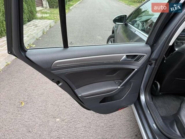 Серый Фольксваген Гольф, объемом двигателя 1.8 л и пробегом 199 тыс. км за 12200 $, фото 31 на Automoto.ua