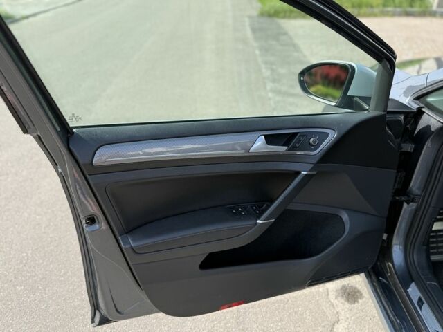 Серый Фольксваген Гольф, объемом двигателя 1.8 л и пробегом 199 тыс. км за 12500 $, фото 11 на Automoto.ua