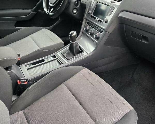 Сірий Фольксваген Гольф, об'ємом двигуна 1.6 л та пробігом 205 тис. км за 10499 $, фото 33 на Automoto.ua