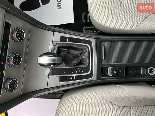 Сірий Фольксваген Гольф, об'ємом двигуна 1.6 л та пробігом 282 тис. км за 10500 $, фото 13 на Automoto.ua