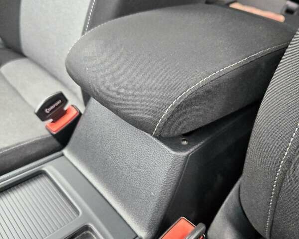 Сірий Фольксваген Гольф, об'ємом двигуна 1.6 л та пробігом 205 тис. км за 10499 $, фото 23 на Automoto.ua