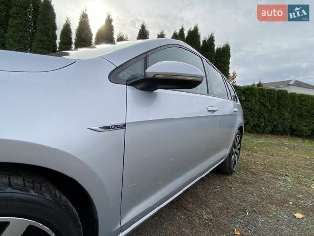 Серый Фольксваген Гольф, объемом двигателя 1.6 л и пробегом 237 тыс. км за 12200 $, фото 5 на Automoto.ua