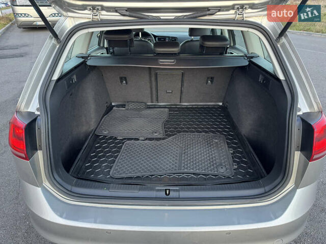 Сірий Фольксваген Гольф, об'ємом двигуна 1.6 л та пробігом 335 тис. км за 11999 $, фото 37 на Automoto.ua