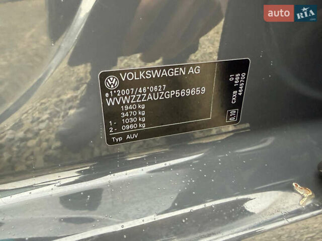 Серый Фольксваген Гольф, объемом двигателя 1.6 л и пробегом 272 тыс. км за 11200 $, фото 38 на Automoto.ua