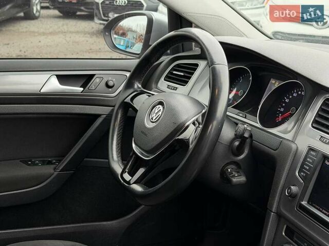 Серый Фольксваген Гольф, объемом двигателя 1.6 л и пробегом 207 тыс. км за 9300 $, фото 24 на Automoto.ua