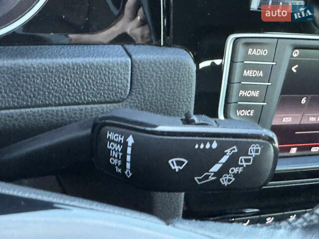 Сірий Фольксваген Гольф, об'ємом двигуна 1.6 л та пробігом 335 тис. км за 11999 $, фото 53 на Automoto.ua