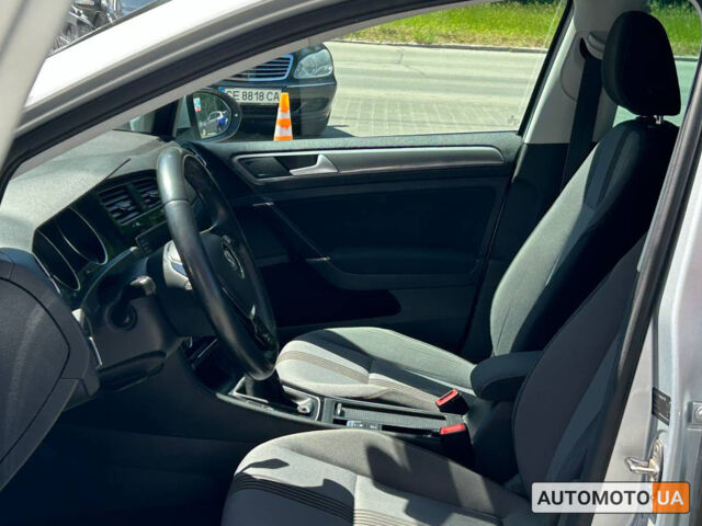 Серый Фольксваген Гольф, объемом двигателя 1.6 л и пробегом 215 тыс. км за 11800 $, фото 9 на Automoto.ua