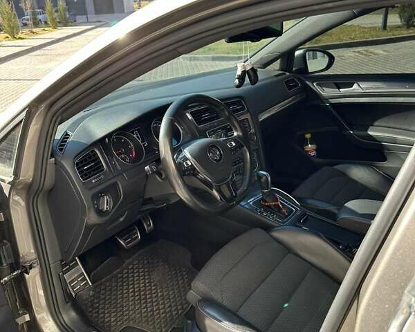 Сірий Фольксваген Гольф, об'ємом двигуна 1.98 л та пробігом 210 тис. км за 11500 $, фото 6 на Automoto.ua