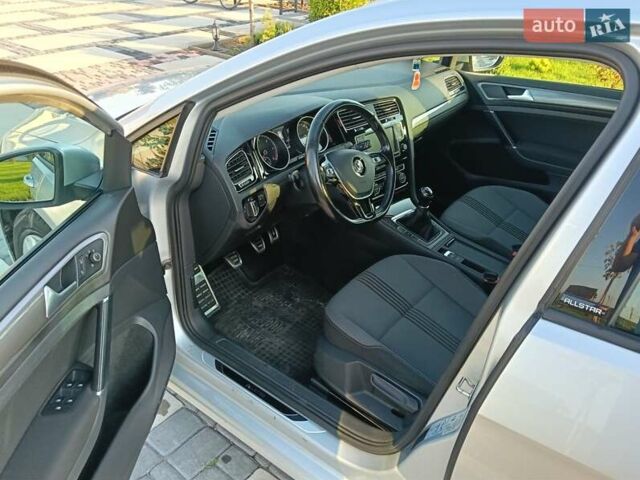 Фольксваген Гольф 2016 в Хмельницком на Automoto.ua Серый Фольксваген Гольф, объемом двигателя 1.6 л и пробегом 233 тыс. км за 10700 $, фото 34 на Automoto.ua