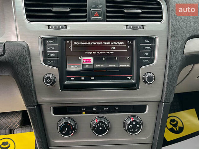 Сірий Фольксваген Гольф, об'ємом двигуна 1.6 л та пробігом 282 тис. км за 10500 $, фото 11 на Automoto.ua