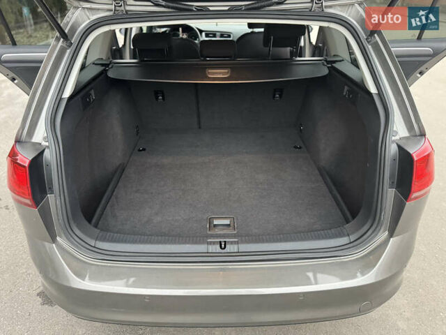 Серый Фольксваген Гольф, объемом двигателя 1.6 л и пробегом 247 тыс. км за 10800 $, фото 34 на Automoto.ua