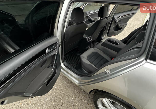 Серый Фольксваген Гольф, объемом двигателя 1.97 л и пробегом 300 тыс. км за 10700 $, фото 48 на Automoto.ua