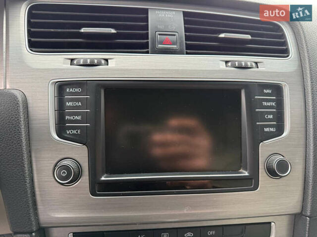 Серый Фольксваген Гольф, объемом двигателя 1.6 л и пробегом 272 тыс. км за 11200 $, фото 31 на Automoto.ua