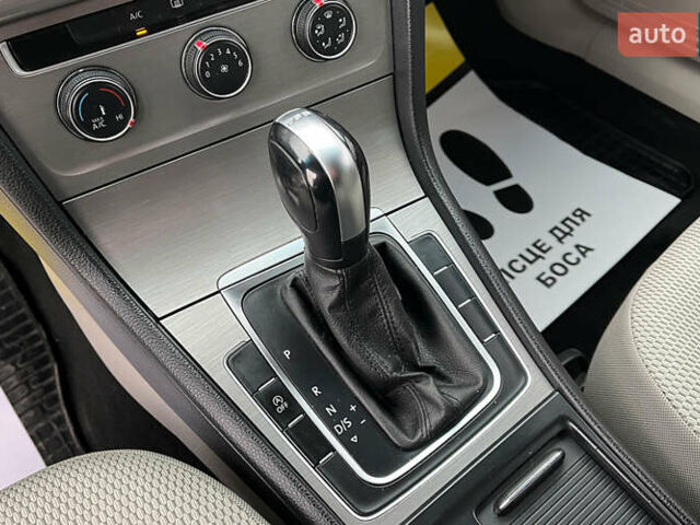 Сірий Фольксваген Гольф, об'ємом двигуна 1.6 л та пробігом 282 тис. км за 10500 $, фото 12 на Automoto.ua