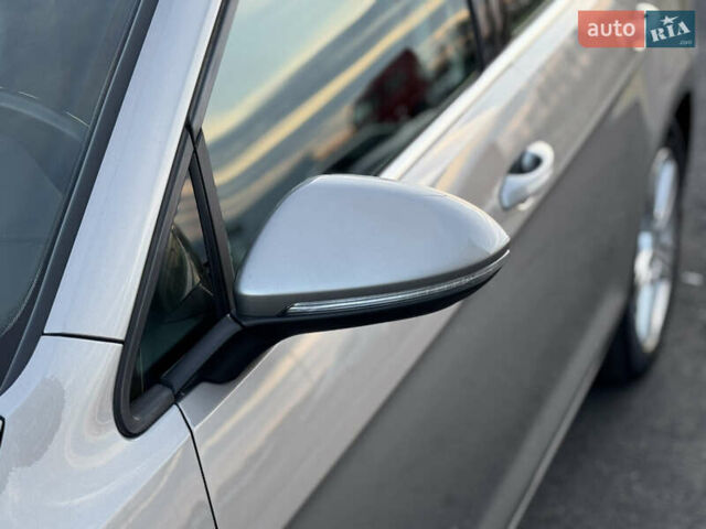 Сірий Фольксваген Гольф, об'ємом двигуна 1.6 л та пробігом 335 тис. км за 11999 $, фото 7 на Automoto.ua