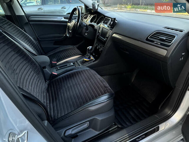 Серый Фольксваген Гольф, объемом двигателя 1.97 л и пробегом 255 тыс. км за 15300 $, фото 6 на Automoto.ua