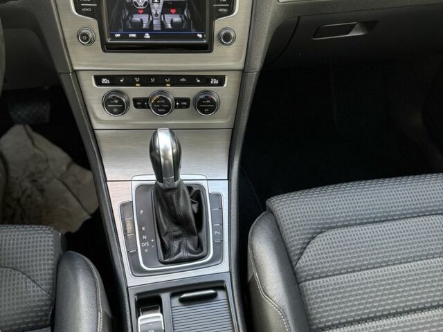 Сірий Фольксваген Гольф, об'ємом двигуна 1.6 л та пробігом 245 тис. км за 12800 $, фото 8 на Automoto.ua