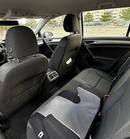 Сірий Фольксваген Гольф, об'ємом двигуна 1.8 л та пробігом 186 тис. км за 9200 $, фото 6 на Automoto.ua