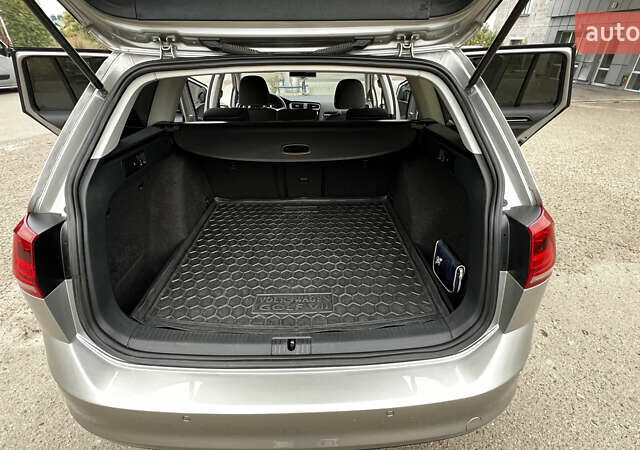 Серый Фольксваген Гольф, объемом двигателя 1.97 л и пробегом 300 тыс. км за 10700 $, фото 40 на Automoto.ua