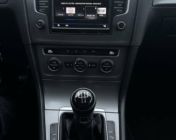 Серый Фольксваген Гольф, объемом двигателя 1.6 л и пробегом 247 тыс. км за 10800 $, фото 23 на Automoto.ua