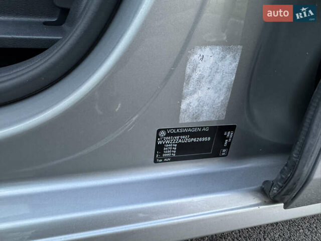 Сірий Фольксваген Гольф, об'ємом двигуна 1.6 л та пробігом 335 тис. км за 11999 $, фото 46 на Automoto.ua