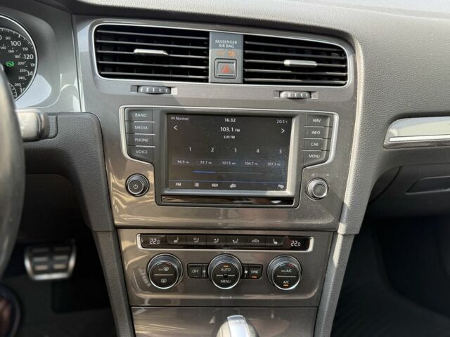 Серый Фольксваген Гольф, объемом двигателя 1.8 л и пробегом 199 тыс. км за 12500 $, фото 14 на Automoto.ua