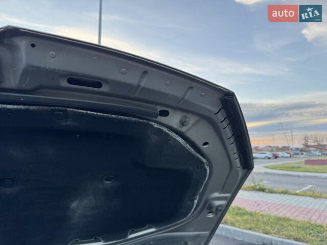 Сірий Фольксваген Гольф, об'ємом двигуна 1.6 л та пробігом 335 тис. км за 11999 $, фото 79 на Automoto.ua