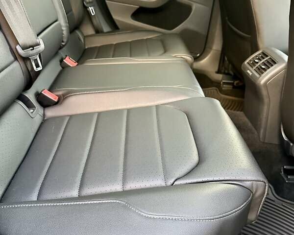 Серый Фольксваген Гольф, объемом двигателя 1.8 л и пробегом 137 тыс. км за 13999 $, фото 31 на Automoto.ua