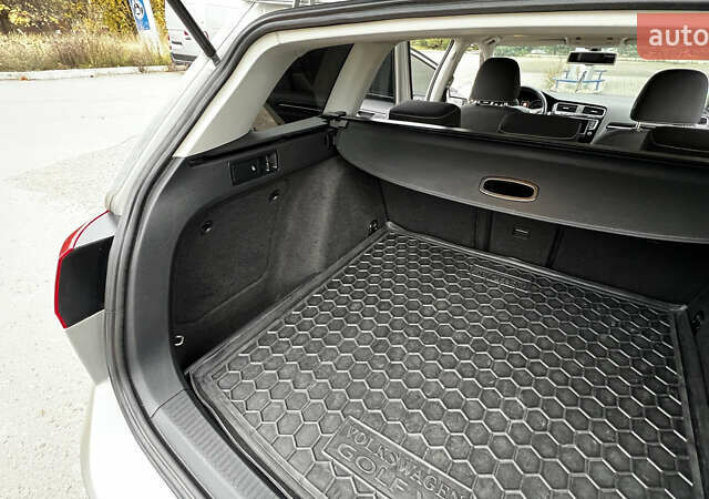 Серый Фольксваген Гольф, объемом двигателя 1.97 л и пробегом 300 тыс. км за 10700 $, фото 41 на Automoto.ua