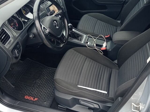 Серый Фольксваген Гольф, объемом двигателя 1.6 л и пробегом 258 тыс. км за 10500 $, фото 7 на Automoto.ua