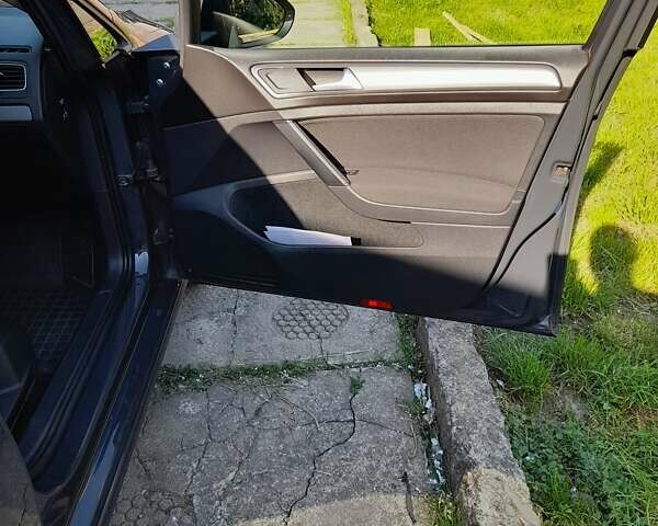 Сірий Фольксваген Гольф, об'ємом двигуна 1.6 л та пробігом 260 тис. км за 11500 $, фото 10 на Automoto.ua