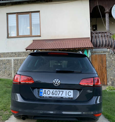 Серый Фольксваген Гольф, объемом двигателя 1.6 л и пробегом 280 тыс. км за 10999 $, фото 2 на Automoto.ua