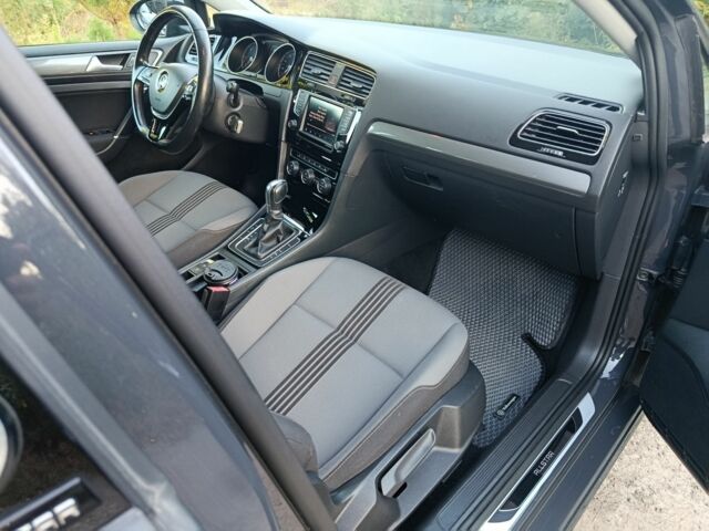 Серый Фольксваген Гольф, объемом двигателя 1.6 л и пробегом 257 тыс. км за 11600 $, фото 7 на Automoto.ua